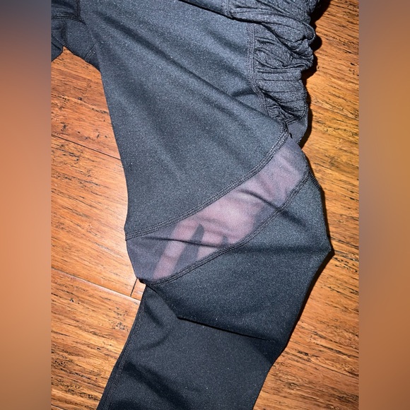 💋 Women’s Size M- Fabletics Bundle - Picture 5 of 9